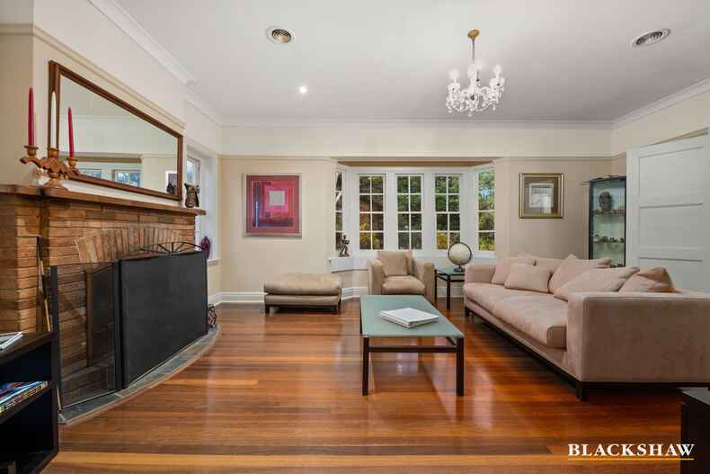 68 National Circuit Deakin 68 National Circuit Deakin