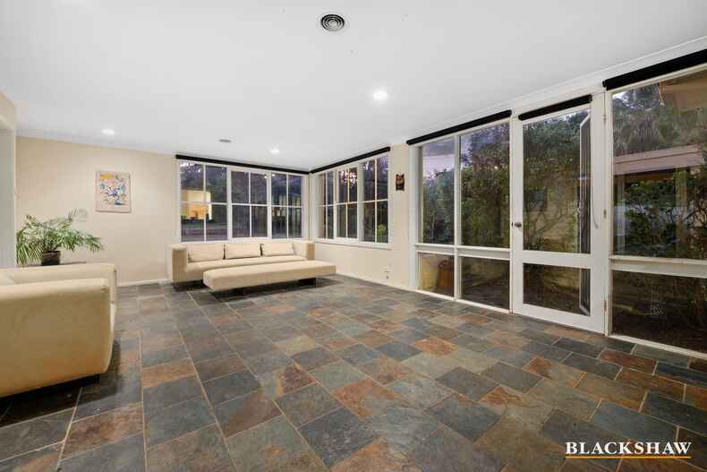 68 National Circuit Deakin 68 National Circuit Deakin