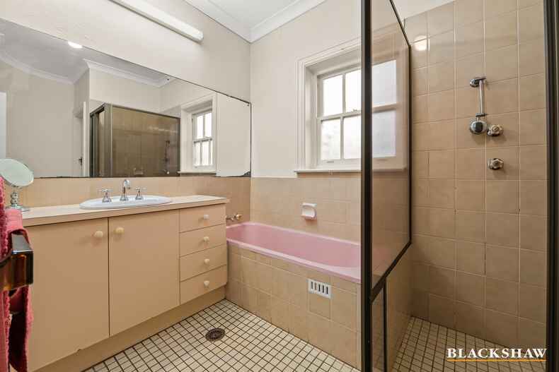 68 National Circuit Deakin 68 National Circuit Deakin