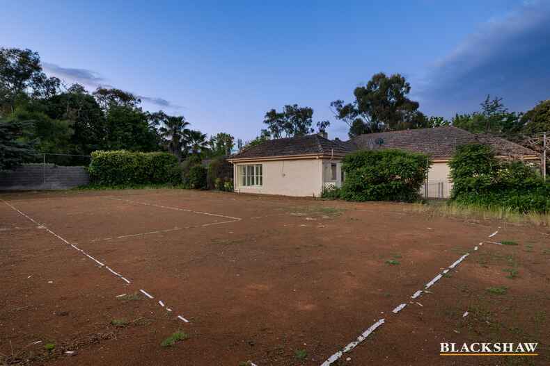 68 National Circuit Deakin 68 National Circuit Deakin