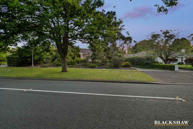 68 National Circuit Deakin 68 National Circuit Deakin