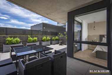 6/566 Cotter Road Wright