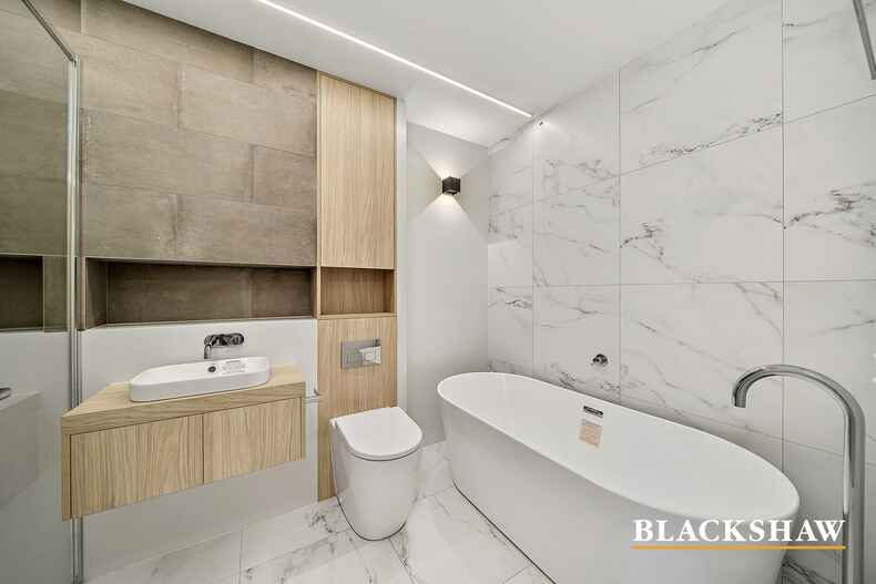 2/125 Lowanna Street Braddon 2/125 Lowanna Street Braddon