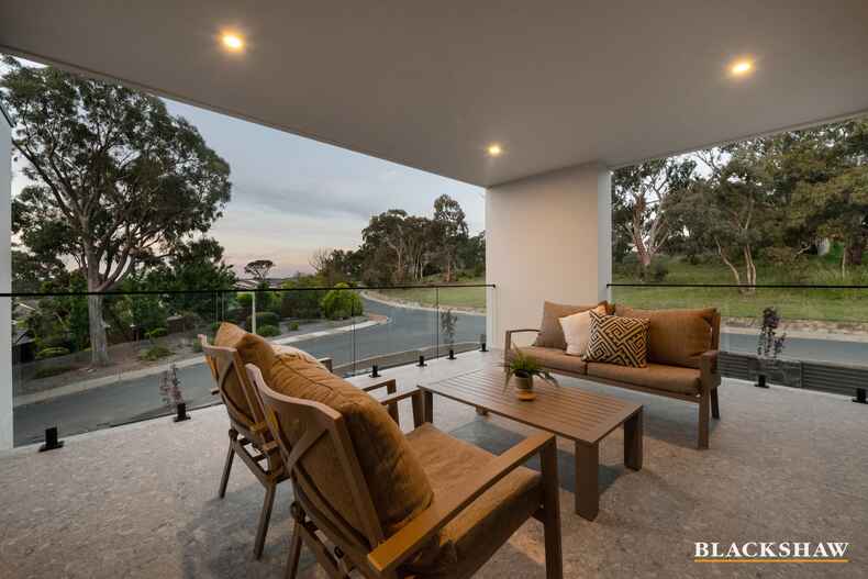 2/8 Toutcher Street Mawson