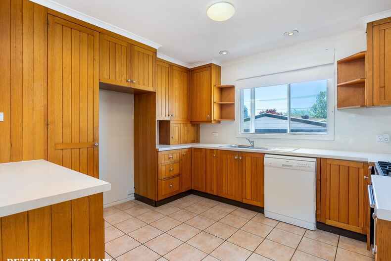 6 Bailey Place Yarralumla