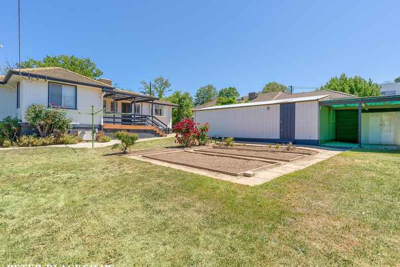 6 Bailey Place Yarralumla