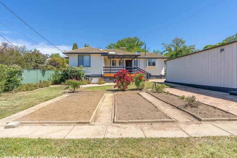 6 Bailey Place Yarralumla