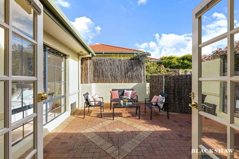 3/10 Paterson Street Ainslie