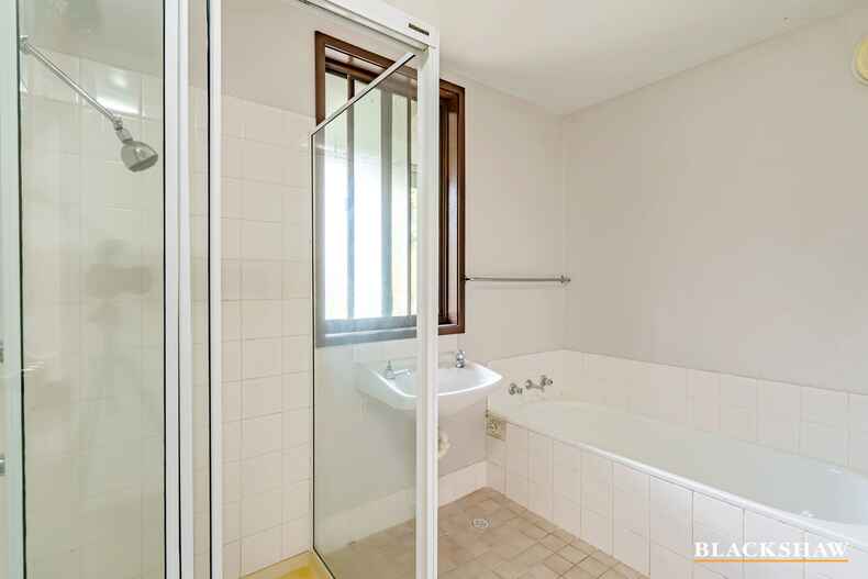 16 Kellermann Close Holt 16 Kellermann Close Holt