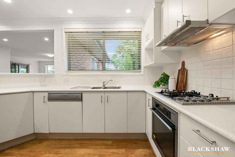 8 Molvig Street Weston