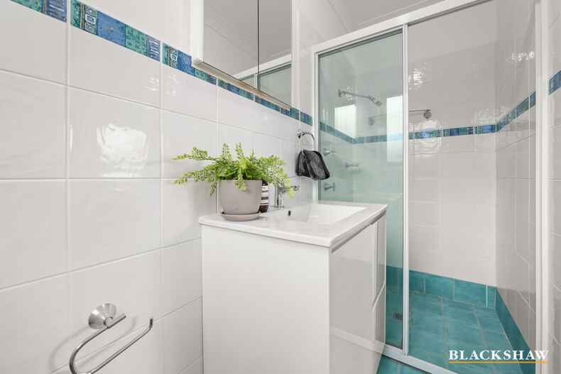 8 Molvig Street Weston