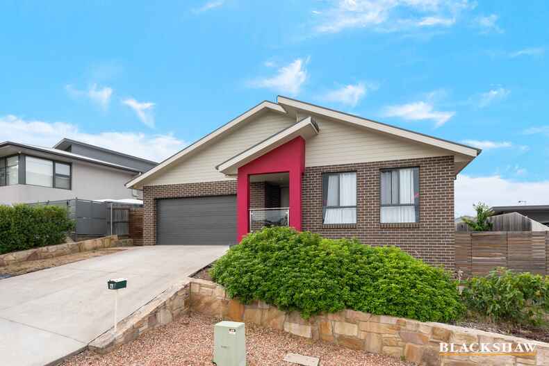 4 Housley Street Casey 4 Housley Street Casey