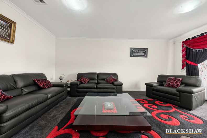 4 Housley Street Casey 4 Housley Street Casey