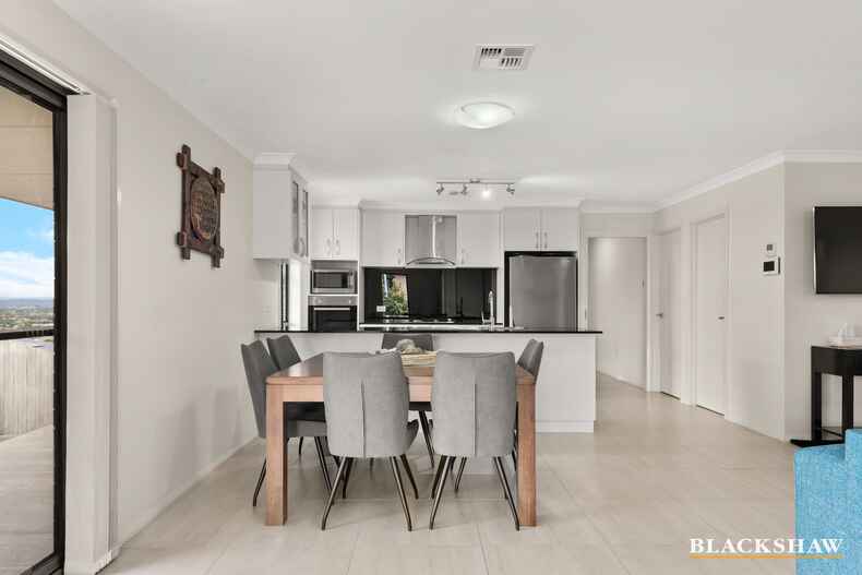 4 Housley Street Casey 4 Housley Street Casey