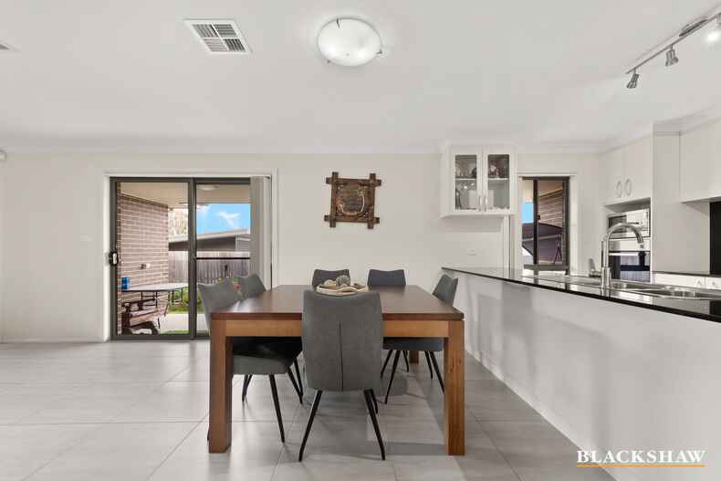 4 Housley Street Casey 4 Housley Street Casey