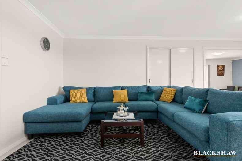 4 Housley Street Casey 4 Housley Street Casey