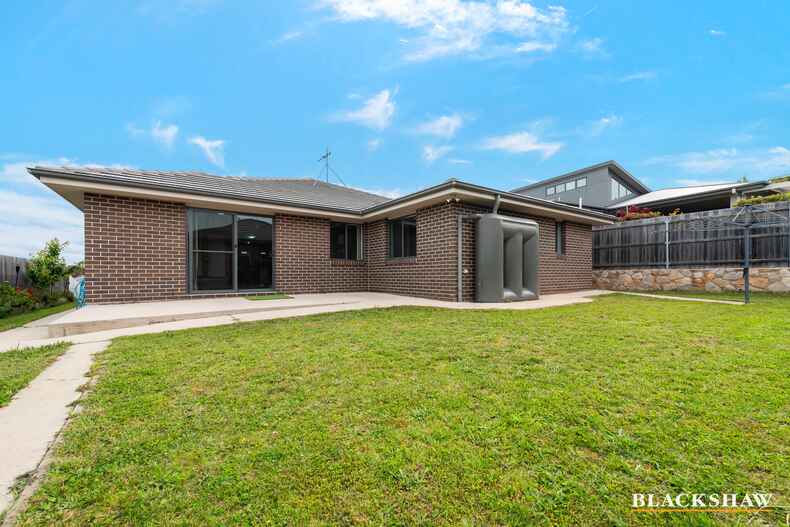 4 Housley Street Casey 4 Housley Street Casey