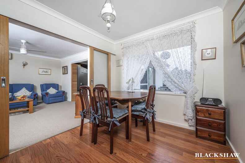 5 Laseron Place Mawson