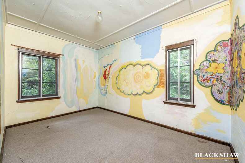 28 Hackett Gardens Turner 28 Hackett Gardens Turner