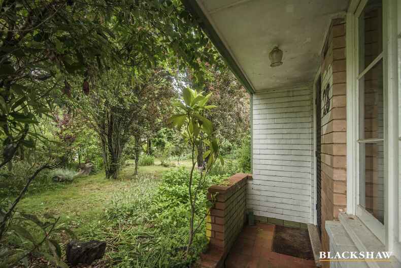 28 Hackett Gardens Turner 28 Hackett Gardens Turner