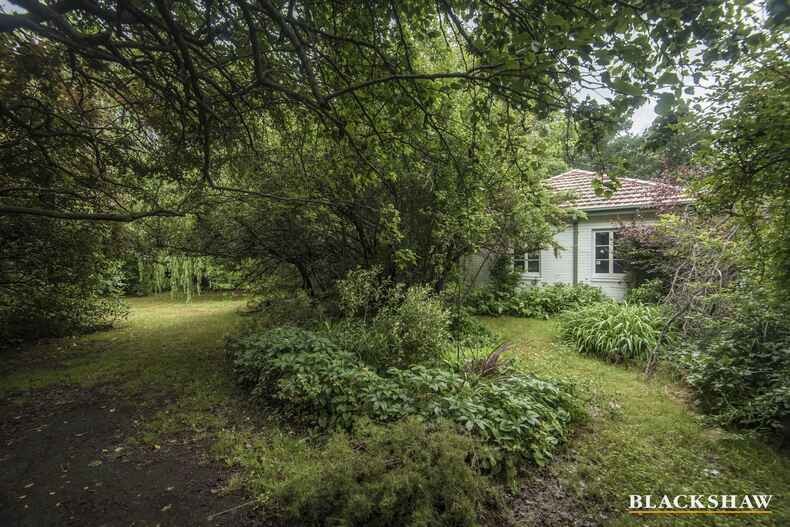 28 Hackett Gardens Turner 28 Hackett Gardens Turner