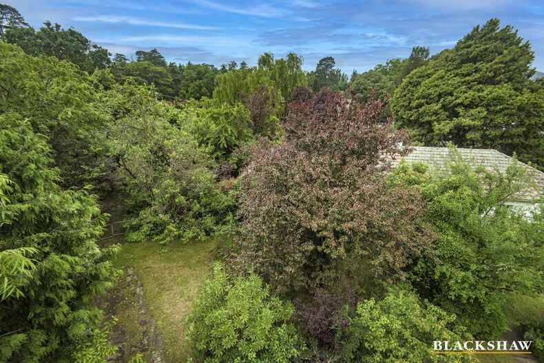 28 Hackett Gardens Turner 28 Hackett Gardens Turner