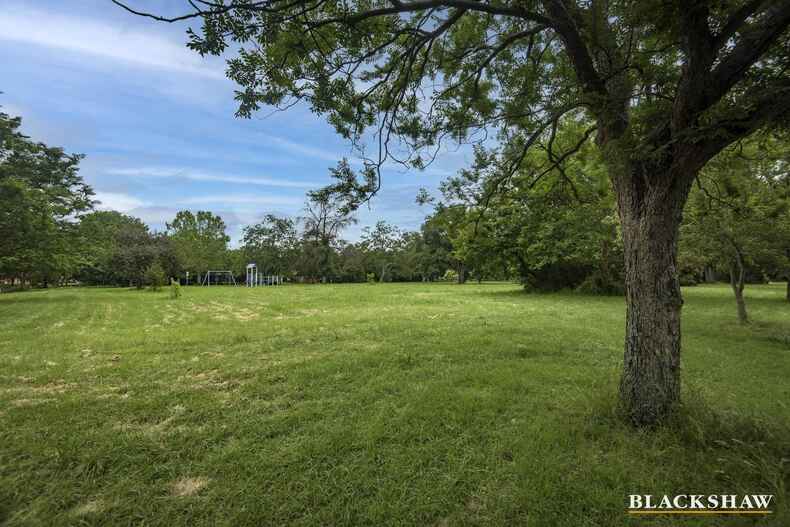 28 Hackett Gardens Turner 28 Hackett Gardens Turner