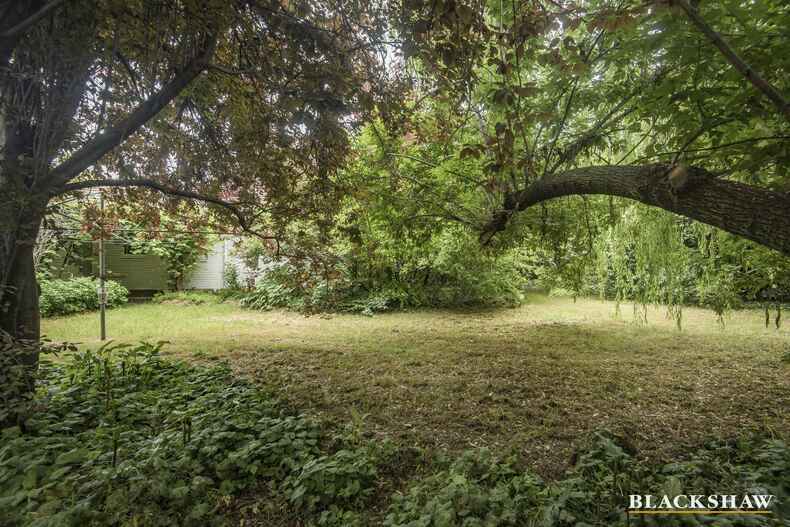 28 Hackett Gardens Turner 28 Hackett Gardens Turner