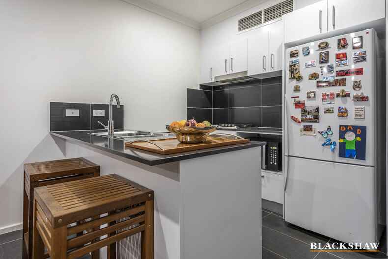 19/40 Henry Kendall Street Franklin