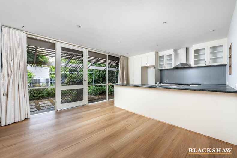 17/72 Shackleton Circuit Mawson 17/72 Shackleton Circuit Mawson