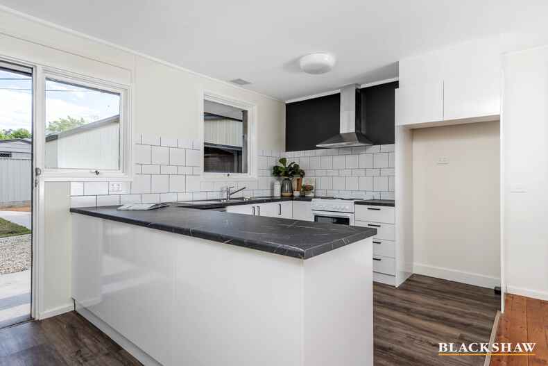 5 Sellwood Street Holt 5 Sellwood Street Holt