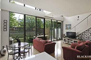 4/12 Marcus Clarke Street City