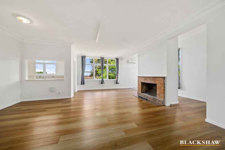 25 Crest Road Queanbeyan 25 Crest Road Queanbeyan