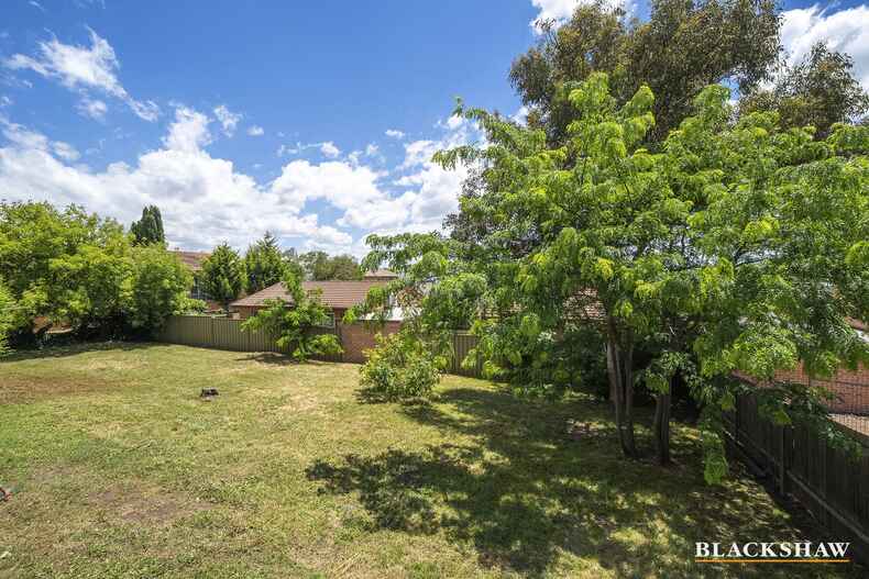 25 Crest Road Queanbeyan 25 Crest Road Queanbeyan