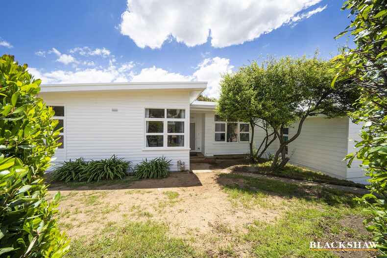 25 Crest Road Queanbeyan 25 Crest Road Queanbeyan