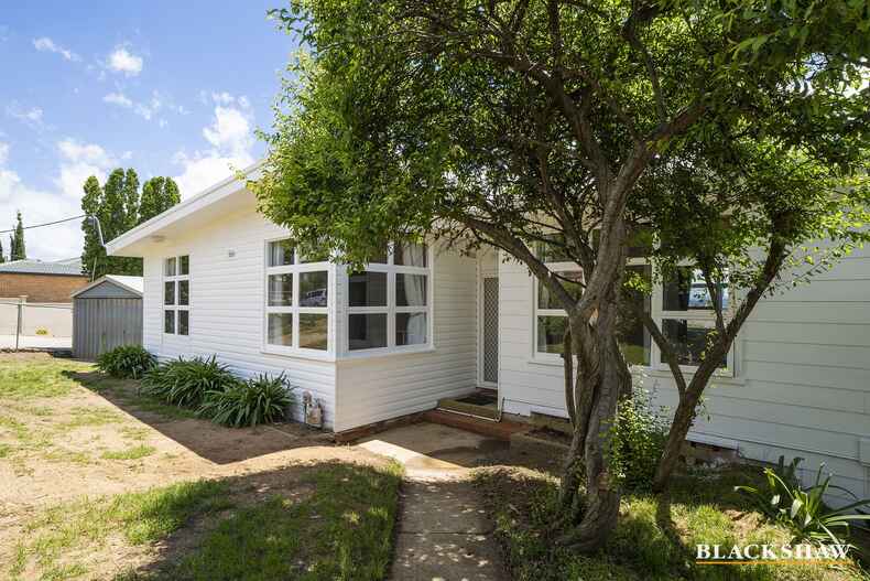25 Crest Road Queanbeyan 25 Crest Road Queanbeyan
