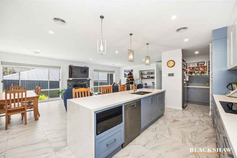 9 Mckenzies Crescent Malua Bay 9 Mckenzies Crescent Malua Bay