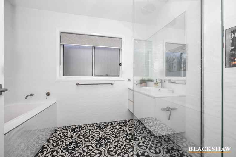 9 Mckenzies Crescent Malua Bay 9 Mckenzies Crescent Malua Bay