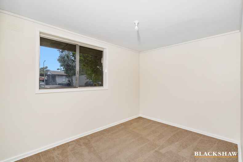 17 McMaster Street Scullin 17 McMaster Street Scullin