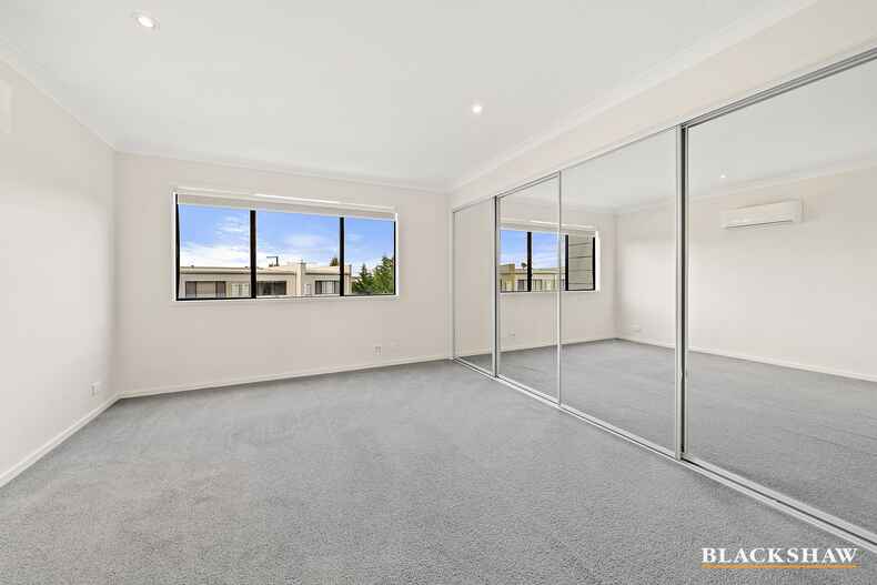 8 Quealy Street Casey 8 Quealy Street Casey