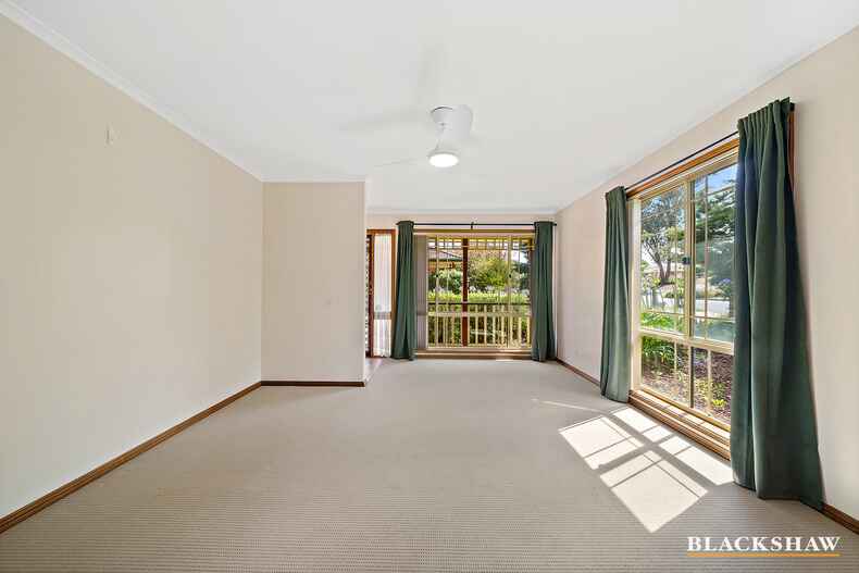 8/72 Brudenell Drive Jerrabomberra