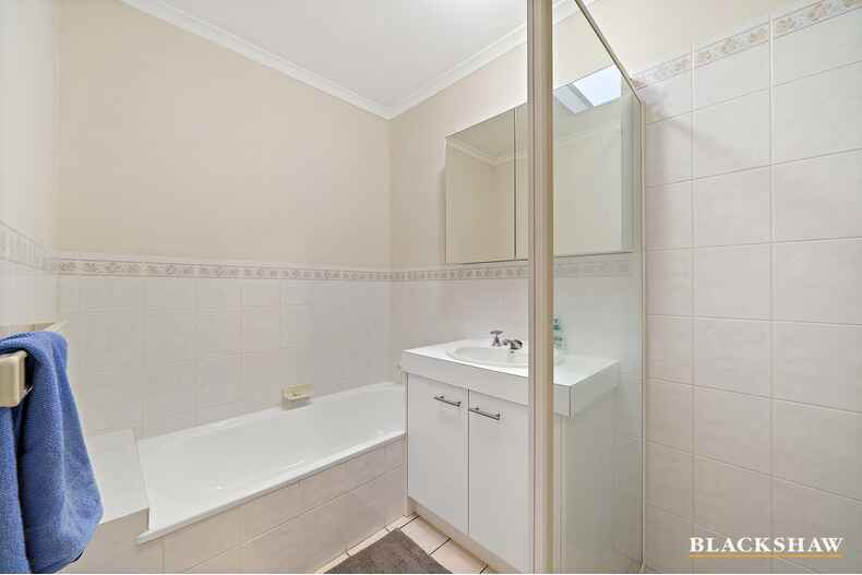 8/72 Brudenell Drive Jerrabomberra