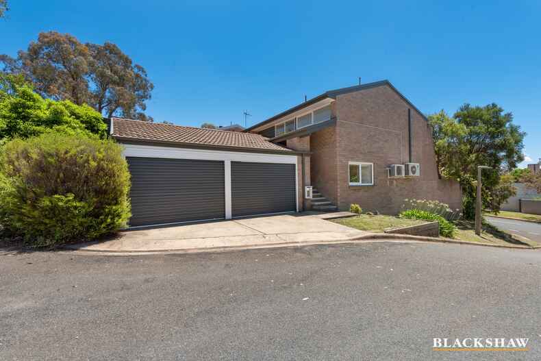 1/2 English Court Phillip