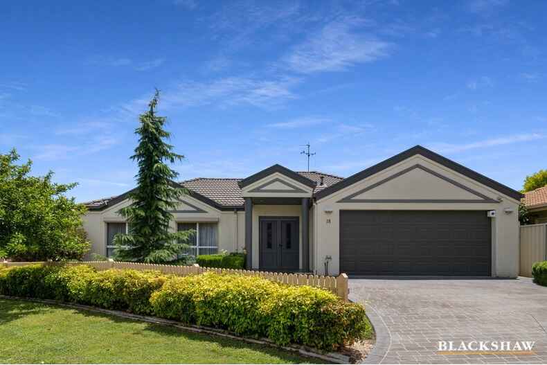 18 Bayside Court Jerrabomberra