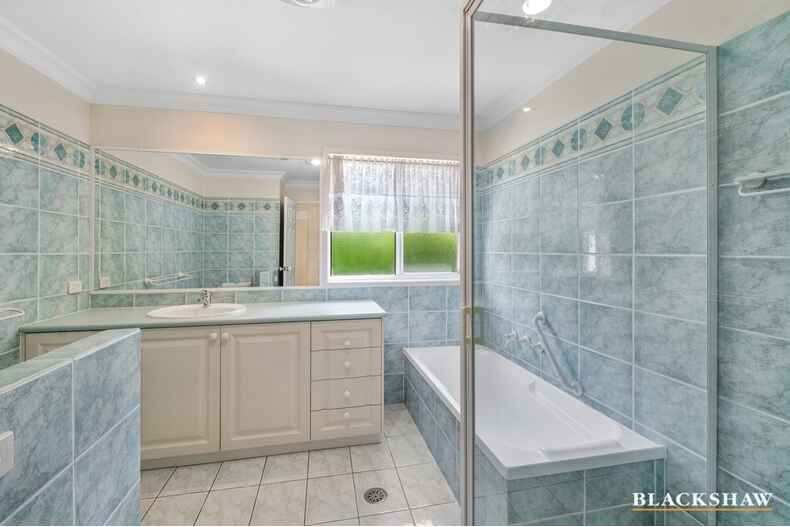 18 Bayside Court Jerrabomberra 18 Bayside Court Jerrabomberra