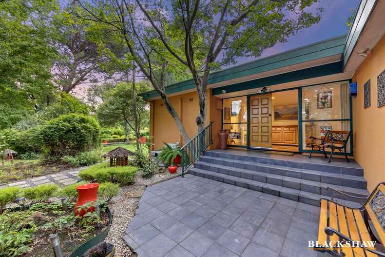 2 Hutt Street Yarralumla 2 Hutt Street Yarralumla