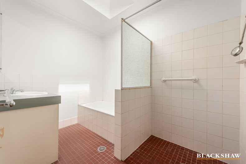 140 Captain Cook Crescent Narrabundah 140 Captain Cook Crescent Narrabundah