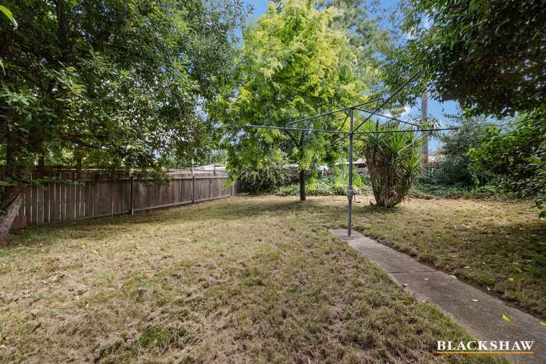 140 Captain Cook Crescent Narrabundah 140 Captain Cook Crescent Narrabundah