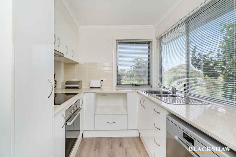 1/33 McGovern Street Casey