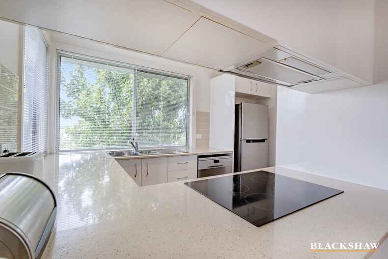 1/33 McGovern Street Casey